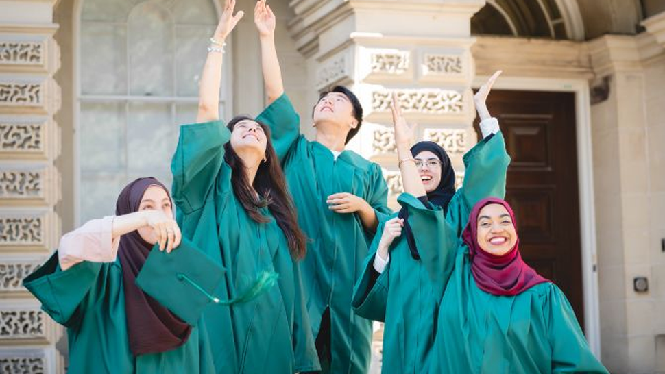 IG celebrates Pathways to Education graduates this June